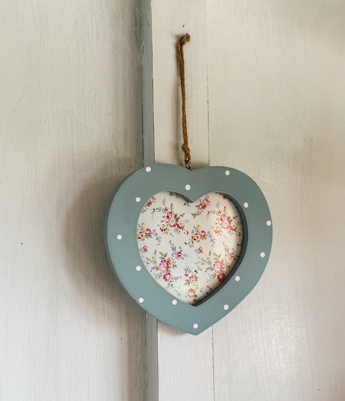 Mini heart frame