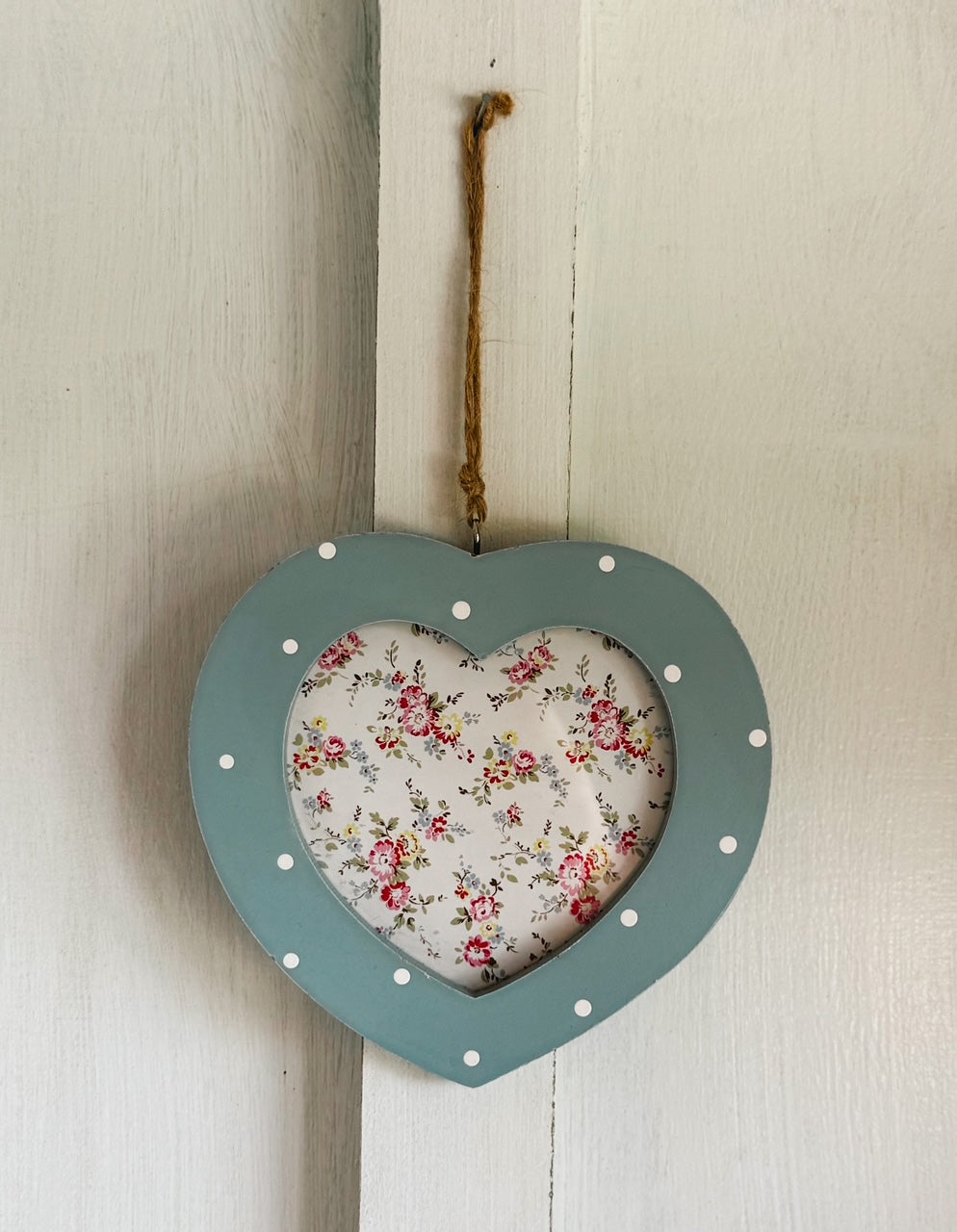 Mini heart frame