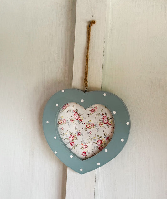 Mini heart frame
